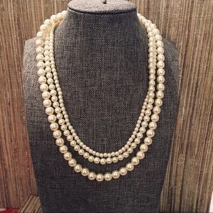 Vintage High Quality 3 strings Pearl Necklace